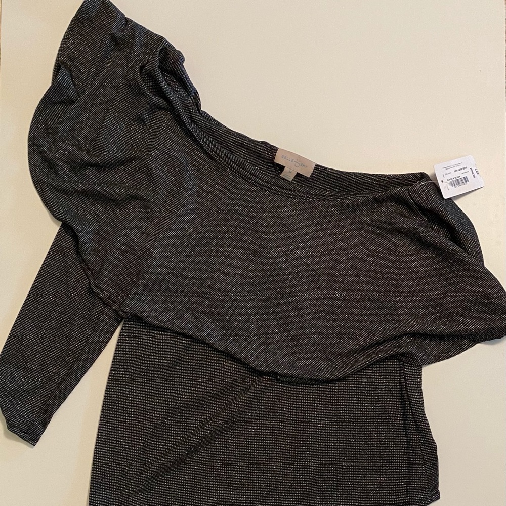 Belle & Sky Cold Shoulder Top